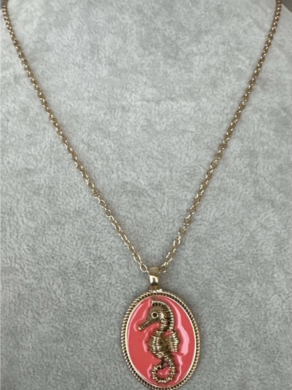 Plunder Design Trendy Fashion Jewelry Coral Seahorse Gold Chain Pendant Necklace
